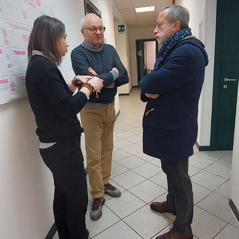Il direttore del centro con il Sindaco di Novi e il responsabile corsi in carcere